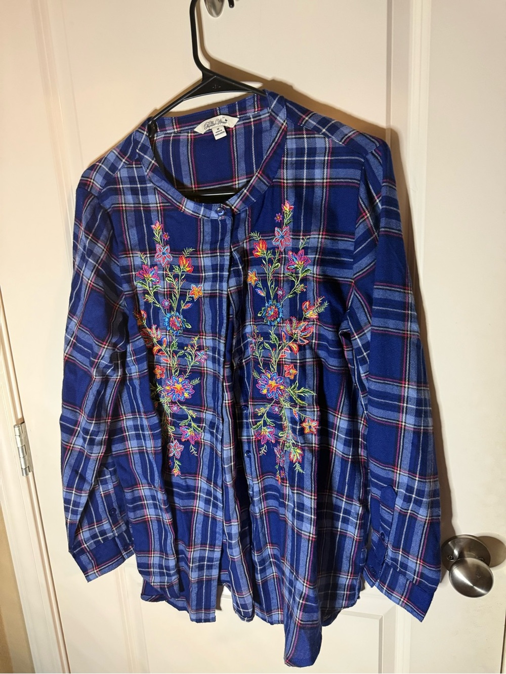 The Pioneer Woman Embroidered Plaid Button Front Blouse | Medium | Blue Floral